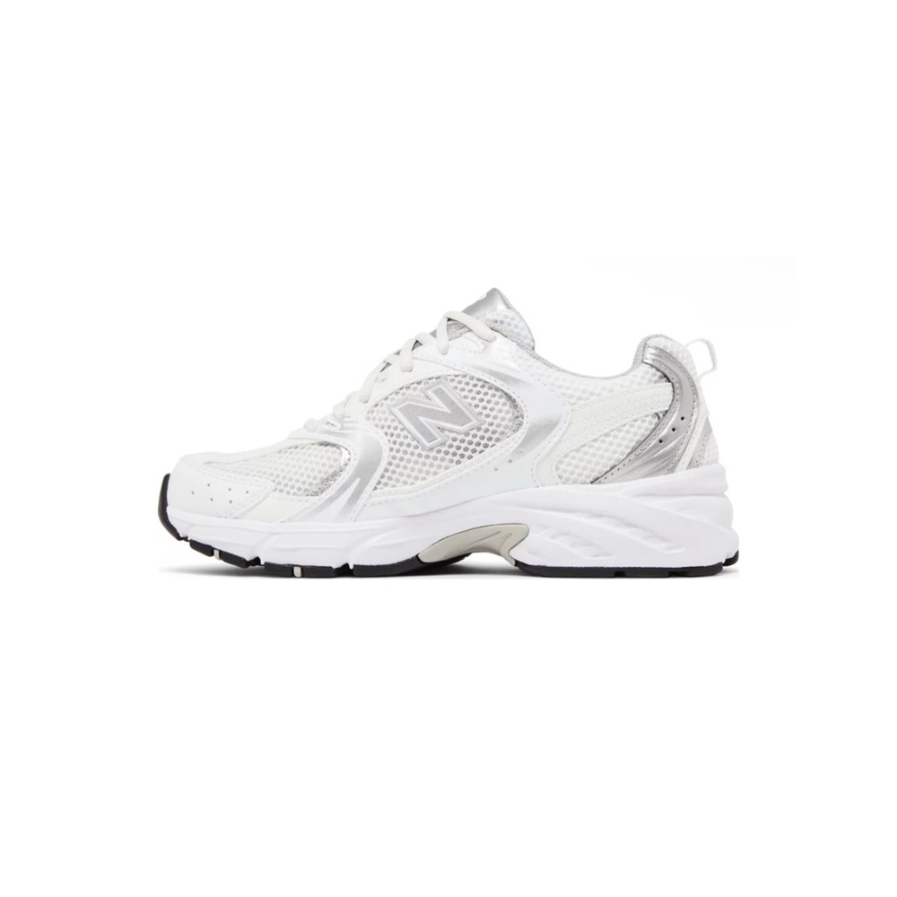 New Balance 2020 530 Silver and White, size 5 men’s/ 6.5 women’s - Picture 7 of 7